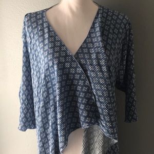 Lularoe Shirley coverup Size Small NWOT